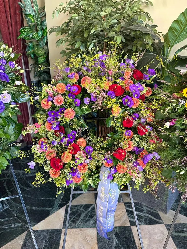 Cvjetni aranžmani  i vijenci - Pogrebno In Memoriam 